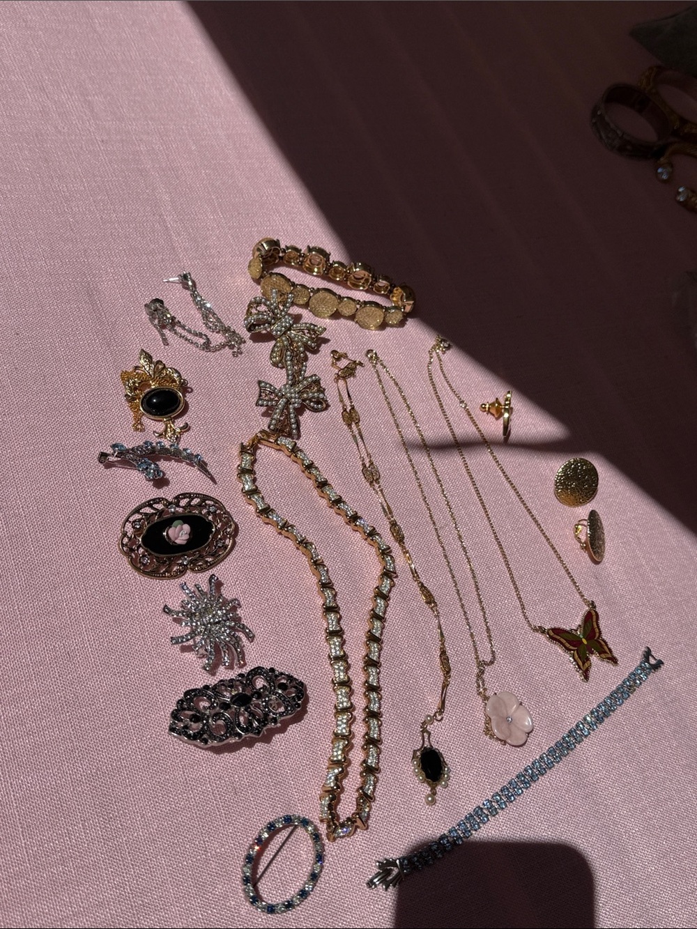 Vintage Jewelry lot 16 pieces|JOMAZ Avon Sarah Coventry|brooches Necklaces - Picture 16 of 16